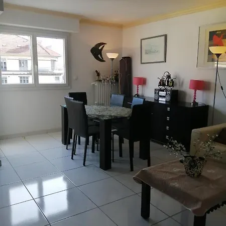 Two Bedrooms شقة